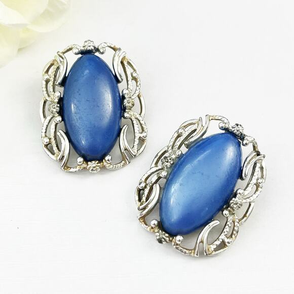 1960 Vintage Sarah Coventry Carousel Blue Cabochon with Silver Clip Earrings - Picture 4 of 7